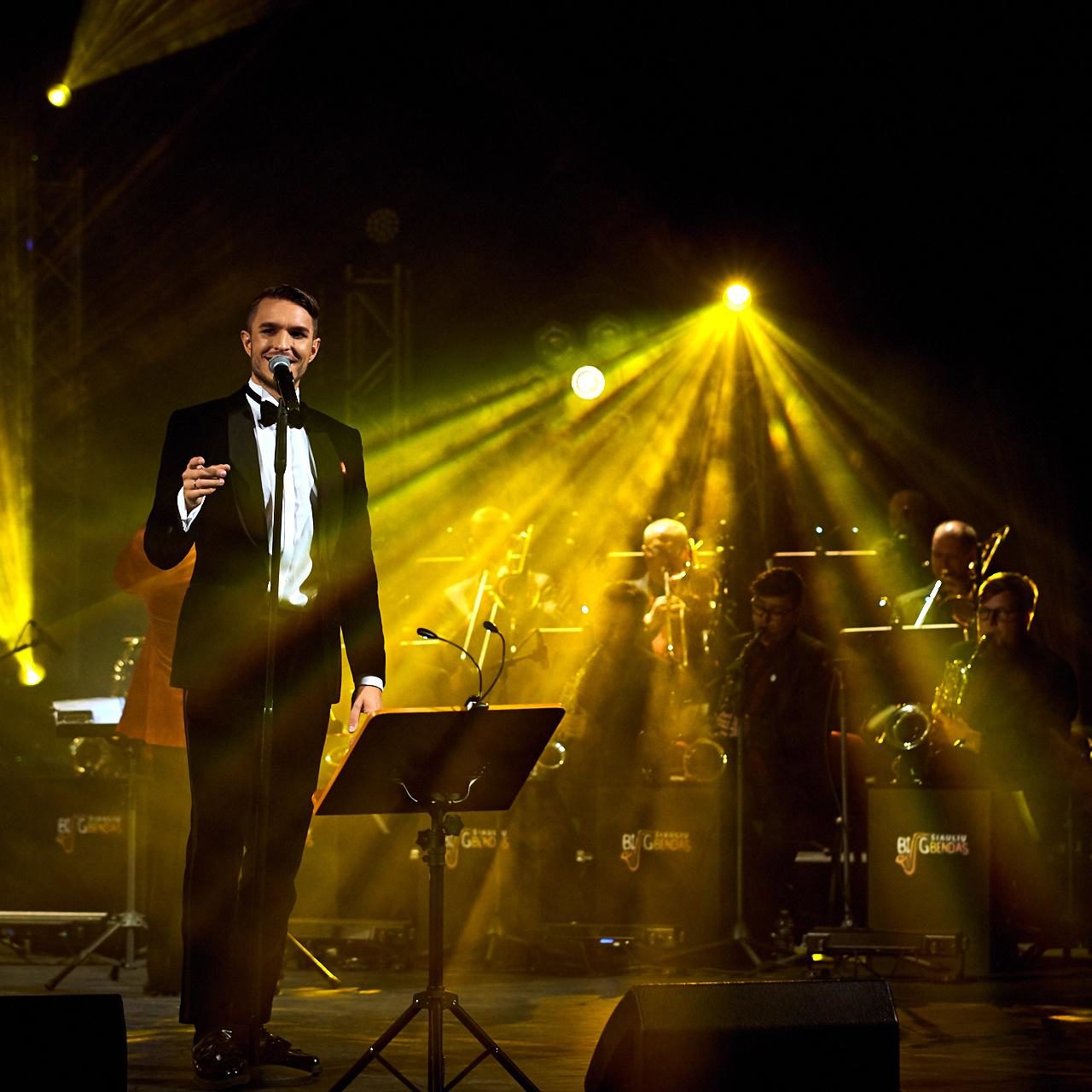 Šventinis Martyno Kavaliausko ir Šiaulių Bigbendo show - Legendinės lietuviškos dainos