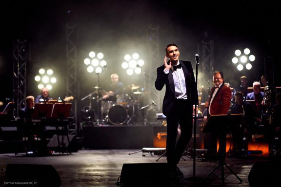 Šventinis Martyno Kavaliausko ir Šiaulių Bigbendo show - Legendinės lietuviškos dainos