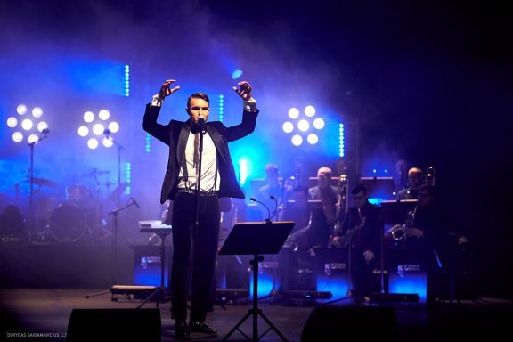 Šventinis Martyno Kavaliausko ir Šiaulių Bigbendo show - Legendinės lietuviškos dainos