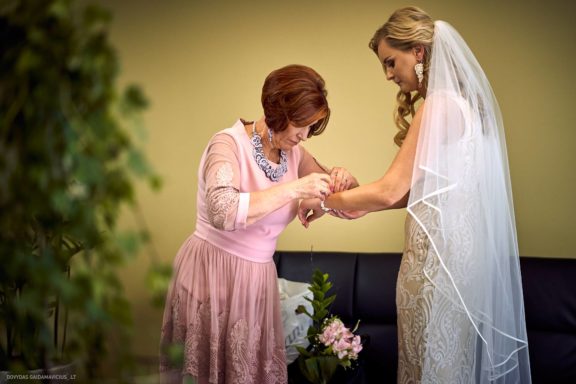 Romualda ir Artūras Vestuvės Vilniaus civilinė metrikacija, Prezidentūros kiemelis, Šv. Onos bažnyčia,  apvalaus stalo klubas BONA Lounge, Trakai