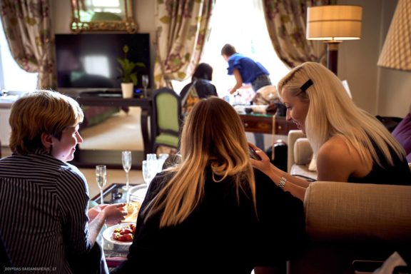 Mergvakaris mieste: „Narutis“ ir „El Mercado“ (Marija) Marija Merci Valaitė, Dovilė Leka, Redita Survilaitė, Ieva Zajankauskaitė, Ieva Masiulytė, Erika Bružienė, Jolita Kabašinskienė, Juste Kiudulaite, Simona Slavinskaitė and Jurgita Sadauskiene at Narutis Hotel. Makiažas MUA Deimantė Kazenaitė, Jūratė Masiulienė ir Kristina Brazaitė Narutis Hotel, El Mercado #Mergvakaris #PramoginiaiRenginiai #Fotografavimas #DovydasGaidamavičius #Fotografas #Fotografija #Vilnius #Kaunas #Šventė #Makiažas #MUA #Girls #Narutis #ElMercado Fotografas: Dovydas Gaidamavičius