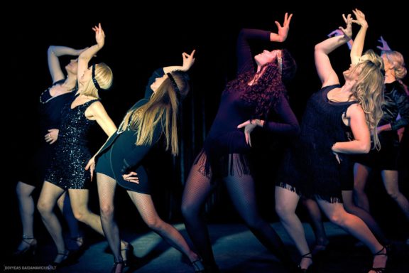 „Šokam į vakarėlį“ šokių renginys „Teatro klube“, Gintarė Malinauskaitė, Gintarės šokių ir laisvalaikio studja, Kaunas, Fotografas: Dovydas Gaidamavičius