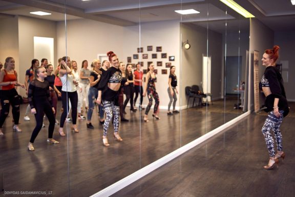 Šokių seminaras Sandra Saikauskaitė Luka, City Dance šokių ir sveikatingumo studija, Gintarės šokių ir laisvalaikio studija, Gintarė Malinauskaitė, Fotografas: Dovydas Gaidamavičius, Kaunas, Vilnius