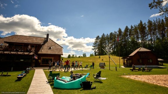 Vasaros atidarymas: Tema „Hipiai“ (Šokių Akademija), Sodyba Tundra, Jurgita Česnavičiūtė, Fotografas: Dovydas Gaidamavičius