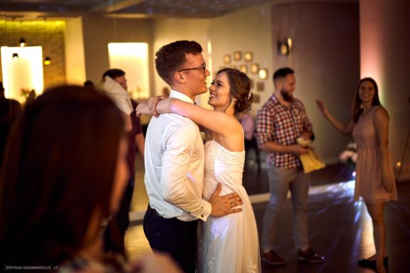 Aistė ir Mantas Vestuvės Kauno Evangelikų Krikščionių Baptistų Bažnyčia, Kauno botanikos sodas, Gintarės šokių ir laisvalaikio studija