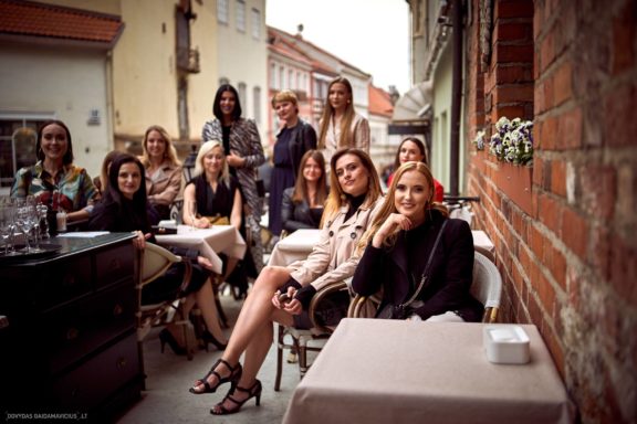 Mergvakaris mieste: „Narutis“ ir „El Mercado“ (Marija) Marija Merci Valaitė, Dovilė Leka, Redita Survilaitė, Ieva Zajankauskaitė, Ieva Masiulytė, Erika Bružienė, Jolita Kabašinskienė, Juste Kiudulaite, Simona Slavinskaitė and Jurgita Sadauskiene at Narutis Hotel. Makiažas MUA Deimantė Kazenaitė, Jūratė Masiulienė ir Kristina Brazaitė Narutis Hotel, El Mercado #Mergvakaris #PramoginiaiRenginiai #Fotografavimas #DovydasGaidamavičius #Fotografas #Fotografija #Vilnius #Kaunas #Šventė #Makiažas #MUA #Girls #Narutis #ElMercado Fotografas: Dovydas Gaidamavičius