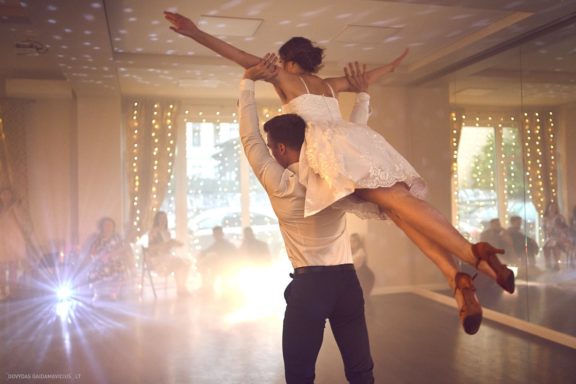 Aistė ir Mantas Vestuvės Kauno Evangelikų Krikščionių Baptistų Bažnyčia, Kauno botanikos sodas, Gintarės šokių ir laisvalaikio studija