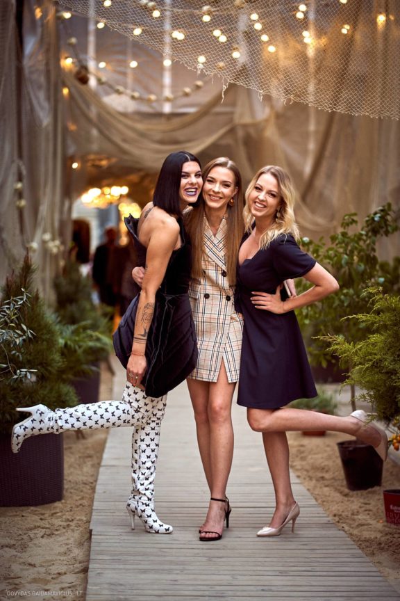 Mergvakaris mieste: „Narutis“ ir „El Mercado“ (Marija) Marija Merci Valaitė, Dovilė Leka, Redita Survilaitė, Ieva Zajankauskaitė, Ieva Masiulytė, Erika Bružienė, Jolita Kabašinskienė, Juste Kiudulaite, Simona Slavinskaitė and Jurgita Sadauskiene at Narutis Hotel. Makiažas MUA Deimantė Kazenaitė, Jūratė Masiulienė ir Kristina Brazaitė Narutis Hotel, El Mercado #Mergvakaris #PramoginiaiRenginiai #Fotografavimas #DovydasGaidamavičius #Fotografas #Fotografija #Vilnius #Kaunas #Šventė #Makiažas #MUA #Girls #Narutis #ElMercado Fotografas: Dovydas Gaidamavičius