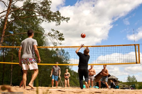 Vasaros atidarymas: Tema „Hipiai“ (Šokių Akademija), Sodyba Tundra, Jurgita Česnavičiūtė, Fotografas: Dovydas Gaidamavičius