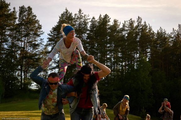 Vasaros atidarymas: Tema „Hipiai“ (Šokių Akademija), Sodyba Tundra, Jurgita Česnavičiūtė, Fotografas: Dovydas Gaidamavičius