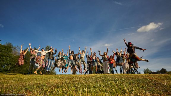 Vasaros atidarymas: Tema „Hipiai“ (Šokių Akademija), Sodyba Tundra, Jurgita Česnavičiūtė, Fotografas: Dovydas Gaidamavičius