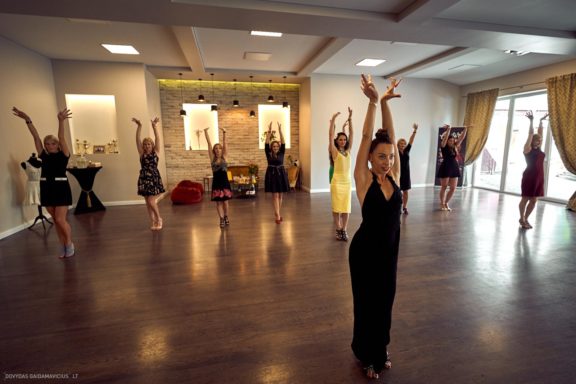 Mergvakaris šokyje - Aistė. Gintarės šokių ir laisvalaikio studija. Makiažas Edita EDI Makeup Fotografas: Dovydas Gaidamavičius