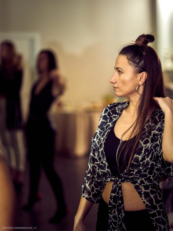 Vakarėlis tik merginoms - Let's go Wild, Gintarės šokių ir laisvalaikio studija, Kaunas Fotografas: Dovydas Gaidamavičius Miglė Dudavičiūtė, Aistė Kuraitiene, Dovile Brazionyte, Idalija Gerviene, Gabrielė Sabaliauskaitė, Gintare Akelytė-Grigonė, Neringa Vasiliauskaitė, Paulė Drag, Gintarė Malinauskaitė, Ugne Monika Parseliunaite, Gabrielė Goštautaitė Grigonė, Vilena Seydalieva, Monika Grubliauskaitė, Vytene Jurkeviciute, Edita Gud #PramoginiaiRenginiai #Fotografavimas #Šokiai #DovydasGaidamavičius #Fotografas #Šokių #Fotografija #Vilnius #Kaunas #GintaresStudija #Šventė #Šokiai