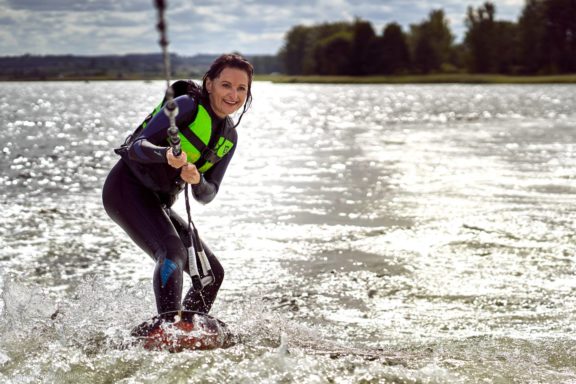 Mergvakaris vandenyje - Erika Bružienė, #BOBos team - Best on boards, Wind Port, Elektrėnai Fotografas: Dovydas Gaidamavičius