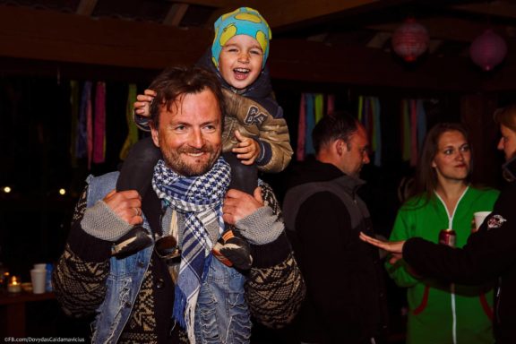 Vasaros atidarymas: Tema „Hipiai“ (Šokių Akademija), Sodyba Tundra, Jurgita Česnavičiūtė, Fotografas: Dovydas Gaidamavičius