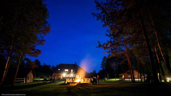 Vasaros atidarymas: Tema „Hipiai“ (Šokių Akademija), Sodyba Tundra, Jurgita Česnavičiūtė, Fotografas: Dovydas Gaidamavičius