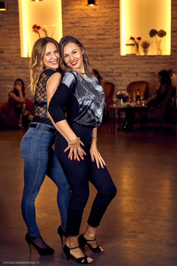 Vakarėlis tik merginoms - Let's go Wild, Gintarės šokių ir laisvalaikio studija, Kaunas Fotografas: Dovydas Gaidamavičius Miglė Dudavičiūtė, Aistė Kuraitiene, Dovile Brazionyte, Idalija Gerviene, Gabrielė Sabaliauskaitė, Gintare Akelytė-Grigonė, Neringa Vasiliauskaitė, Paulė Drag, Gintarė Malinauskaitė, Ugne Monika Parseliunaite, Gabrielė Goštautaitė Grigonė, Vilena Seydalieva, Monika Grubliauskaitė, Vytene Jurkeviciute, Edita Gud #PramoginiaiRenginiai #Fotografavimas #Šokiai #DovydasGaidamavičius #Fotografas #Šokių #Fotografija #Vilnius #Kaunas #GintaresStudija #Šventė #Šokiai