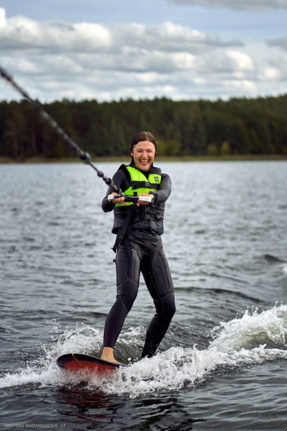 Mergvakaris vandenyje - Erika Bružienė, #BOBos team - Best on boards, Wind Port, Elektrėnai Fotografas: Dovydas Gaidamavičius