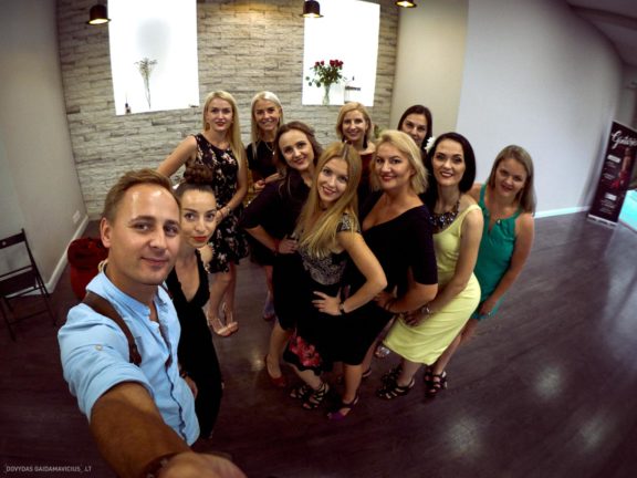 Mergvakaris šokyje - Aistė. Gintarės šokių ir laisvalaikio studija. Makiažas Edita EDI Makeup Fotografas: Dovydas Gaidamavičius