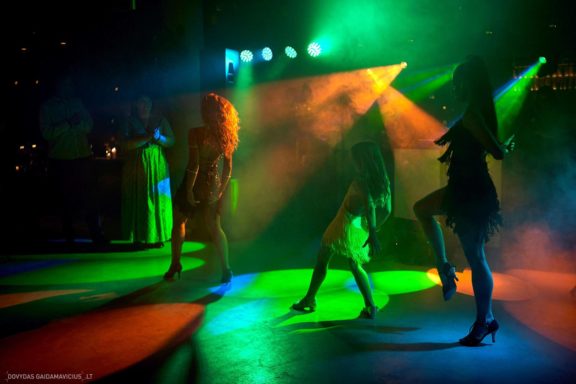 Gimtadienio vakarėlis, Vedėjas Teatrola renginių organizavimas Donatas Medzevičius, DJ Rokas, Muzika Daniel Rios ir Gabrielė Goštautaitė Grigonė, Šokius vedė Gintarė Malinauskaitė - Gintarės šokių ir laisvalaikio studija. Kaunas, fresh buffet medžiotojų užeiga. Fotografas: Dovydas Gaidamavičius