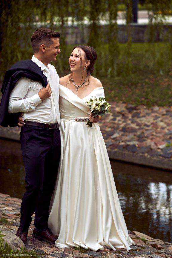 Lina Mieldažytė ir Liudas Daumantas Vestuvės Kačerginės Šv. Onos koplyčia, Kaunas, Sodyba Jurgežerė, Marijampolė, Vedėjas Karolis Zlatkauskas Tūzai renginių vedimas