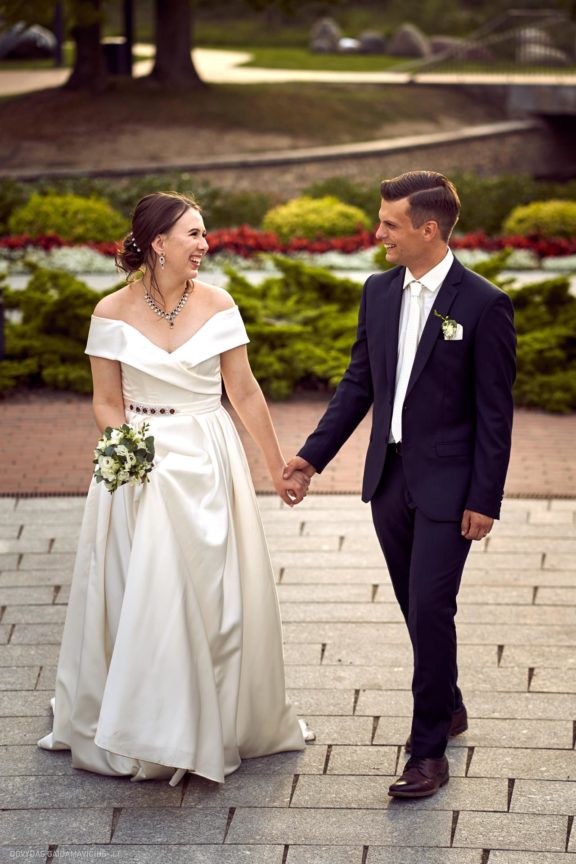 Lina Mieldažytė ir Liudas Daumantas Vestuvės Kačerginės Šv. Onos koplyčia, Kaunas, Sodyba Jurgežerė, Marijampolė, Vedėjas Karolis Zlatkauskas Tūzai renginių vedimas