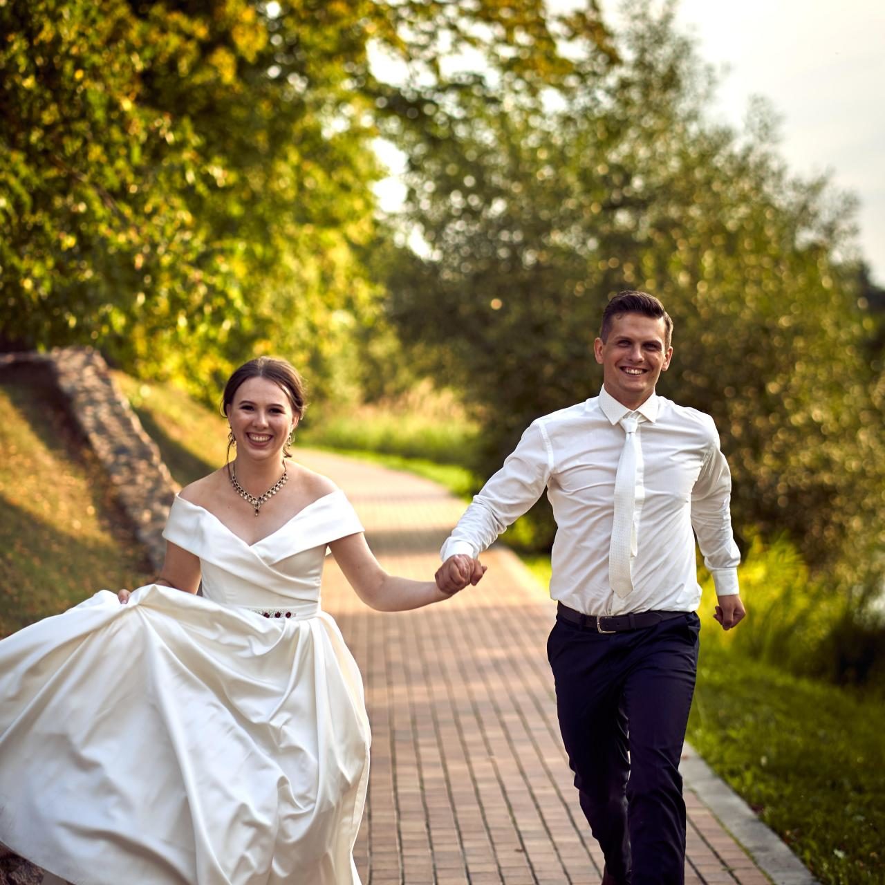 Lina Mieldažytė ir Liudas Daumantas Vestuvės Kačerginės Šv. Onos koplyčia, Kaunas, Sodyba Jurgežerė, Marijampolė, Vedėjas Karolis Zlatkauskas Tūzai renginių vedimas