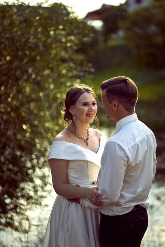 Lina Mieldažytė ir Liudas Daumantas Vestuvės Kačerginės Šv. Onos koplyčia, Kaunas, Sodyba Jurgežerė, Marijampolė, Vedėjas Karolis Zlatkauskas Tūzai renginių vedimas