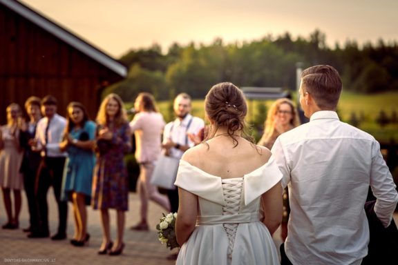 Lina Mieldažytė ir Liudas Daumantas Vestuvės Kačerginės Šv. Onos koplyčia, Kaunas, Sodyba Jurgežerė, Marijampolė, Vedėjas Karolis Zlatkauskas Tūzai renginių vedimas