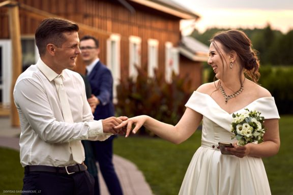 Lina Mieldažytė ir Liudas Daumantas Vestuvės Kačerginės Šv. Onos koplyčia, Kaunas, Sodyba Jurgežerė, Marijampolė, Vedėjas Karolis Zlatkauskas Tūzai renginių vedimas