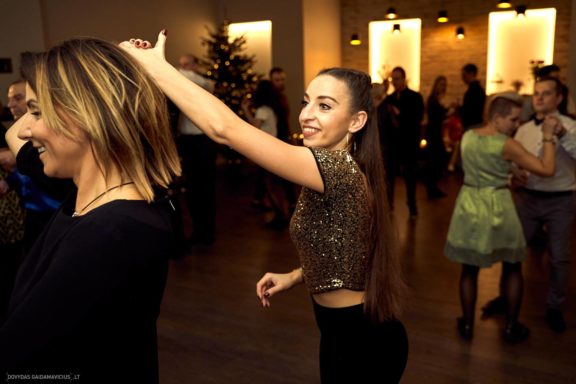Porinių šokių šventinis kalėdinis vakarėlis Fotografas: Dovydas Gaidamavičius www.DovydasGaidamavicius.lt Gintarės šokių Studija Gintarė Malinauskaitė
