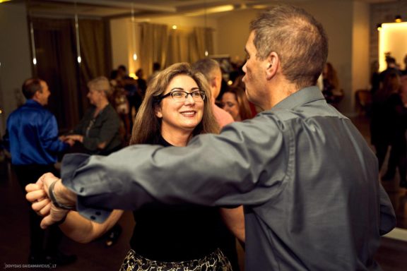 Porinių šokių šventinis kalėdinis vakarėlis Fotografas: Dovydas Gaidamavičius www.DovydasGaidamavicius.lt Gintarės šokių Studija Gintarė Malinauskaitė
