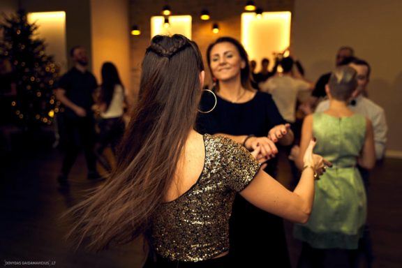 Porinių šokių šventinis kalėdinis vakarėlis Fotografas: Dovydas Gaidamavičius www.DovydasGaidamavicius.lt Gintarės šokių Studija Gintarė Malinauskaitė