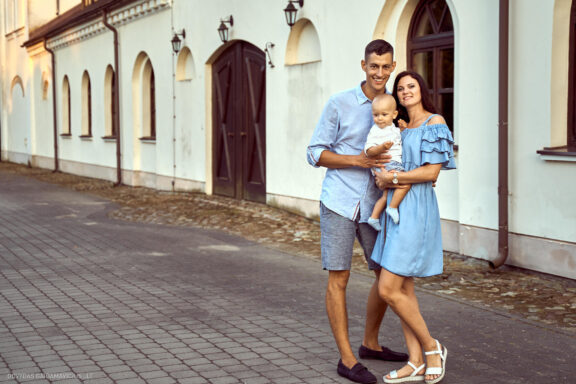 Šeimos fotosesija Vilniaus Botanikos sode, Kairėnai, Agnė Žabaitė Kisielienė, Eimantas Kisielius, Tajus Fotografas Dovydas Gaidamavičius © www.DovydasGaidamavicius.lt
