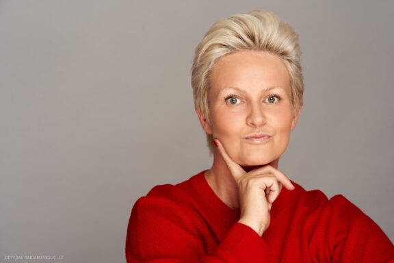 Elena Permogorskaya Grimo Akademija EPON Backstage Ppraktinių moktmų platformos bLoommo mokytojų fotosesija, Mokymų Inkubatorius Fotografas Dovydas Gaidamavičius © www.DovydasGaidamavicius.lt