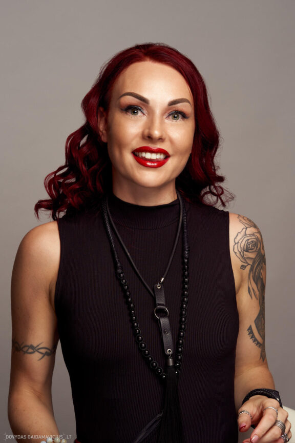 Daiva Vasiliauskienė ICON academy vizažo akademija Ppraktinių moktmų platformos bLoommo mokytojų fotosesija, Mokymų Inkubatorius Fotografas Dovydas Gaidamavičius © www.DovydasGaidamavicius.lt