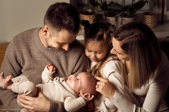 Šeimos fotosesija Vilnius Evaldas Česnavičiaus ir Aušra Česnavičienė (Liumy Design Atelje www.liumy.net) Fotografas: Dovydas Gaidamavičius © www.DovydasGaidamavicius.lt