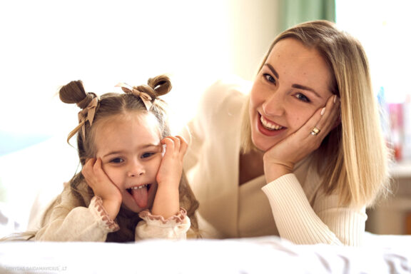 Šeimos fotosesija Vilnius Evaldas Česnavičiaus ir Aušra Česnavičienė (Liumy Design Atelje www.liumy.net) Fotografas: Dovydas Gaidamavičius © www.DovydasGaidamavicius.lt