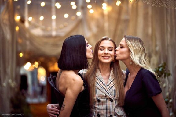 Fotografas Dovydas Gaidamavičius Vilnius, Kaunas, Vestuvės, Renginiai, Fotosesijos, Mergvakariai. Fotografas vestuvės vilnius, renginio fotografavimas, asmeninė fotosesija vilnius, krikštynų fotografas, priešvestuvinė fotosesija, mergvakario fotosesija, šeimos fotosesija. © www.DovydasGaidamavicius.lt www.Dovis.lt
