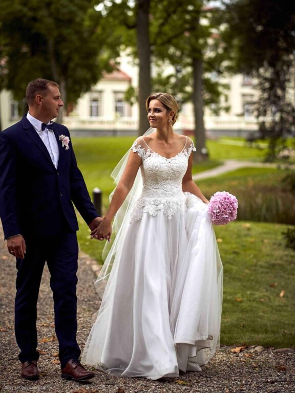 Fotografas Dovydas Gaidamavičius Vilnius, Kaunas, Vestuvės, Renginiai, Fotosesijos, Mergvakariai. Fotografas vestuvės vilnius, renginio fotografavimas, asmeninė fotosesija vilnius, krikštynų fotografas, priešvestuvinė fotosesija, mergvakario fotosesija, šeimos fotosesija. © www.DovydasGaidamavicius.lt www.Dovis.lt