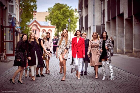 Fotografas Dovydas Gaidamavičius Vilnius, Kaunas, Vestuvės, Renginiai, Fotosesijos, Mergvakariai. Fotografas vestuvės vilnius, renginio fotografavimas, asmeninė fotosesija vilnius, krikštynų fotografas, priešvestuvinė fotosesija, mergvakario fotosesija, šeimos fotosesija. © www.DovydasGaidamavicius.lt www.Dovis.lt