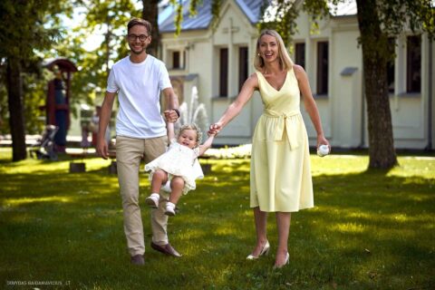 Fotografas Dovydas Gaidamavičius Vilnius, Kaunas, Vestuvės, Renginiai, Fotosesijos, Mergvakariai. Fotografas vestuvės vilnius, renginio fotografavimas, asmeninė fotosesija vilnius, krikštynų fotografas, priešvestuvinė fotosesija, mergvakario fotosesija, šeimos fotosesija. © www.DovydasGaidamavicius.lt www.Dovis.lt