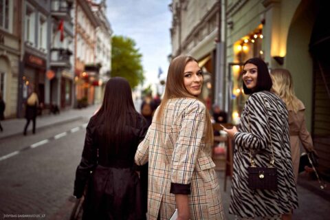 Fotografas Dovydas Gaidamavičius Vilnius, Kaunas, Vestuvės, Renginiai, Fotosesijos, Mergvakariai. Fotografas vestuvės vilnius, renginio fotografavimas, asmeninė fotosesija vilnius, krikštynų fotografas, priešvestuvinė fotosesija, mergvakario fotosesija, šeimos fotosesija. © www.DovydasGaidamavicius.lt www.Dovis.lt