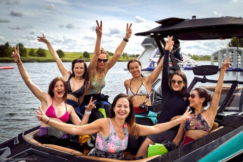 Fotografas Dovydas Gaidamavičius Vilnius, Kaunas, Vestuvės, Renginiai, Fotosesijos, Mergvakariai. Fotografas vestuvės vilnius, renginio fotografavimas, asmeninė fotosesija vilnius, krikštynų fotografas, priešvestuvinė fotosesija, mergvakario fotosesija, šeimos fotosesija. © www.DovydasGaidamavicius.lt www.Dovis.lt