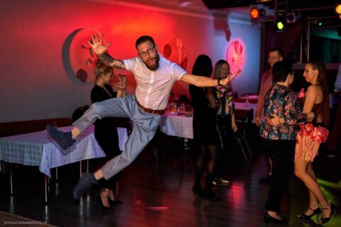 Fotografas Dovydas Gaidamavičius Vilnius, Kaunas, Vestuvės, Renginiai, Fotosesijos, Mergvakariai. Fotografas vestuvės vilnius, renginio fotografavimas, asmeninė fotosesija vilnius, krikštynų fotografas, priešvestuvinė fotosesija, mergvakario fotosesija, šeimos fotosesija. © www.DovydasGaidamavicius.lt www.Dovis.lt