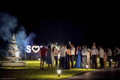 Fotografas Dovydas Gaidamavičius Vilnius, Kaunas, Vestuvės, Renginiai, Fotosesijos, Mergvakariai. Fotografas vestuvės vilnius, renginio fotografavimas, asmeninė fotosesija vilnius, krikštynų fotografas, priešvestuvinė fotosesija, mergvakario fotosesija, šeimos fotosesija. © www.DovydasGaidamavicius.lt www.Dovis.lt