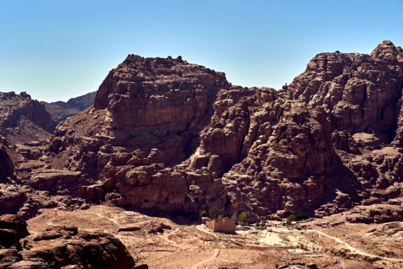 Jordanija (Jordan) Kelionės nuotraukos ir istorija. Aplankyta Petra, Wadi Rum dykuma, Raudonoji jūra, Negyvoji jūra, Aqaba Fotografas: Dovydas Gaidamavičius © www.DovydasGaidamavicius.lt