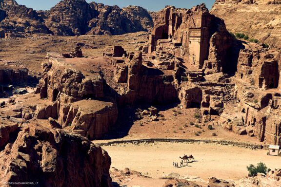 Jordanija (Jordan) Kelionės nuotraukos ir istorija. Aplankyta Petra, Wadi Rum dykuma, Raudonoji jūra, Negyvoji jūra, Aqaba Fotografas: Dovydas Gaidamavičius © www.DovydasGaidamavicius.lt