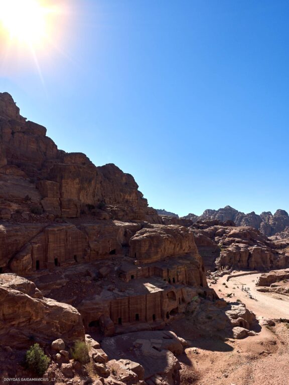 Jordanija (Jordan) Kelionės nuotraukos ir istorija. Aplankyta Petra, Wadi Rum dykuma, Raudonoji jūra, Negyvoji jūra, Aqaba Fotografas: Dovydas Gaidamavičius © www.DovydasGaidamavicius.lt
