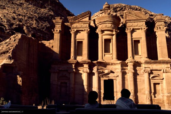 Jordanija (Jordan) Kelionės nuotraukos ir istorija. Aplankyta Petra, Wadi Rum dykuma, Raudonoji jūra, Negyvoji jūra, Aqaba Fotografas: Dovydas Gaidamavičius © www.DovydasGaidamavicius.lt